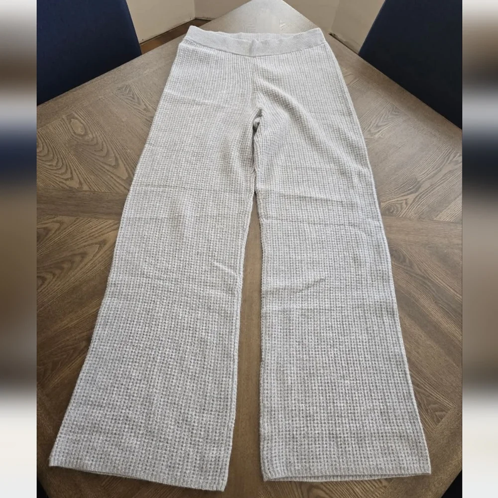 Alo Yoga Cashmere High Waist Plush Waffle Pant in Heather Gray sz LARGE